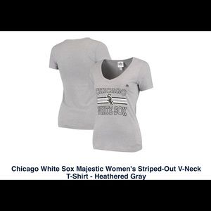 ⚾️CHICAGO WHITE SOX⚾️ ladies size small VNECK Tee